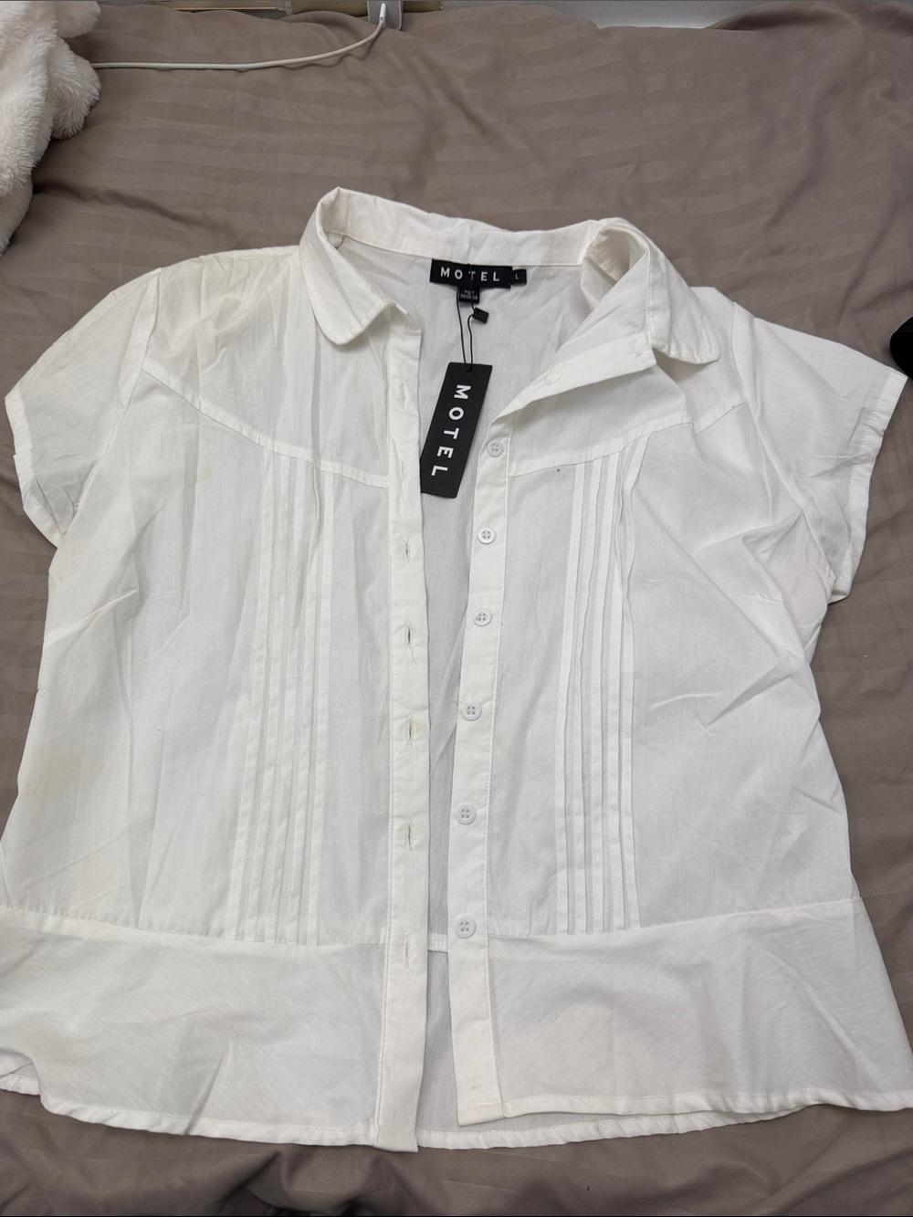 Motel Rocks White Short-Sleeve Pintuck Button-Front Shirt
